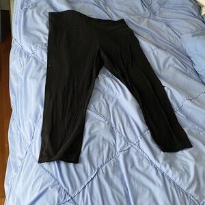 Black Cropped Leggings